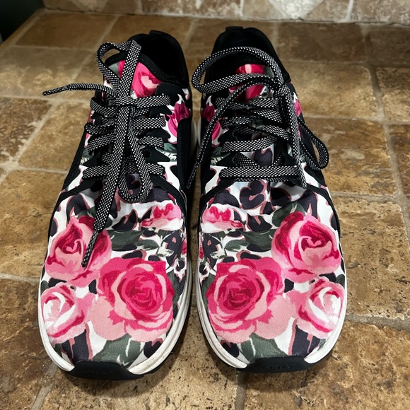 Ariat Women's Black and Pink Floral Sneakers - Picture 4 of 6